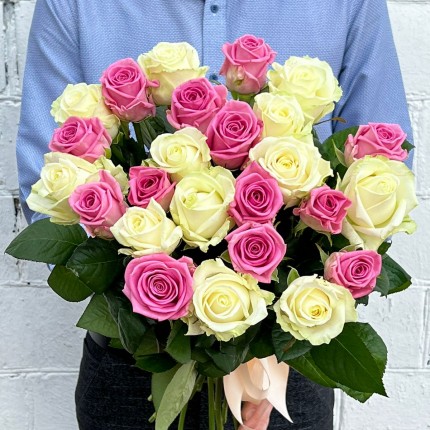 Букет из белых и розовых роз - купить с доставкой в по Наволокам